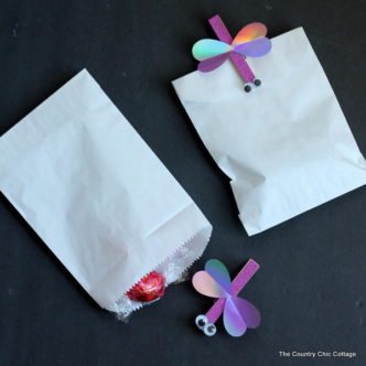 Valentine's Day Clothespin Bugs -- a fun kids craft!