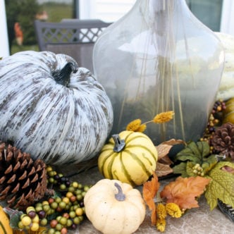 Outdoor Fall Table - everything you need to decorate your table!