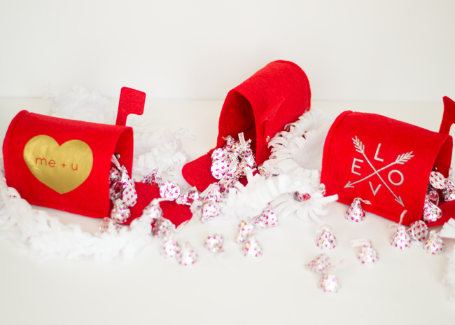 Great quick and easy Valentine's Day crafts that can be made in 15 minutes or less!