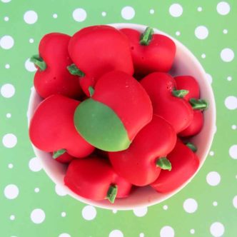 These chocolate apples make a great back to school treat for teachers and students!