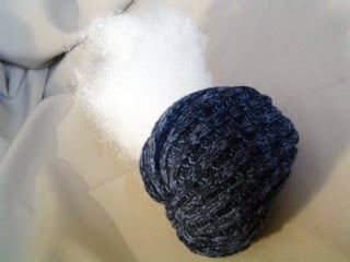 Make a decor ball from an old sweater!  A fun recycled craft idea!