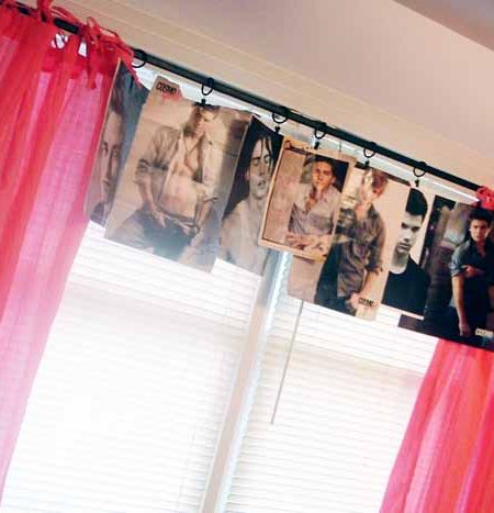 This teen room curtain rod makeover is a great way to let them display posters and more in their rooms!