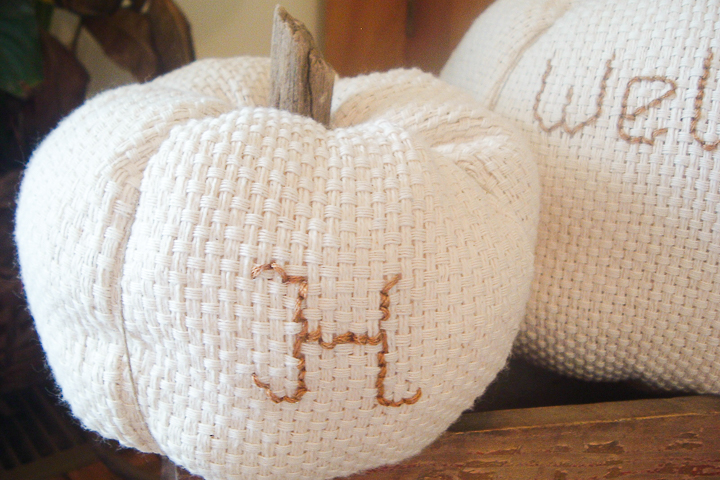 farmhouse style pumpkins