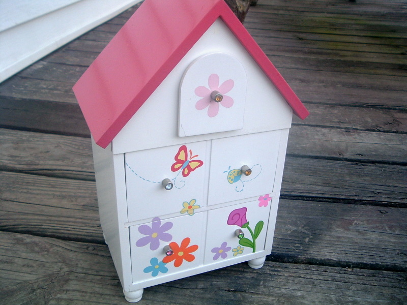 Teen Jewelry Box Amazing Jewelry Box Makeover From Little Girl To Pre Teen The Country Teen Jewelry Box Amazing Jewelry Box Makeover From Little Girl To Pre Teen The Country