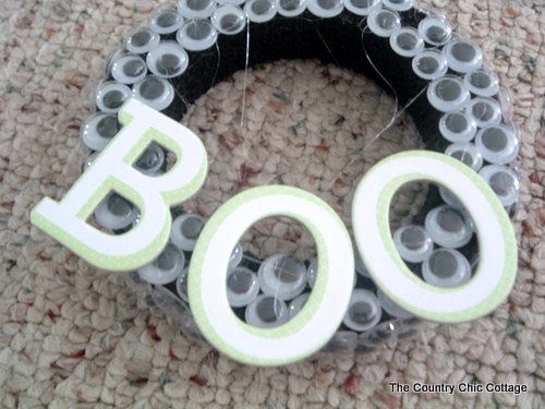 boo wreath for halloween