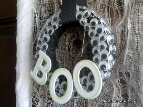 Halloween Wreath made with Eyes Halloween Wreath made with Eyes