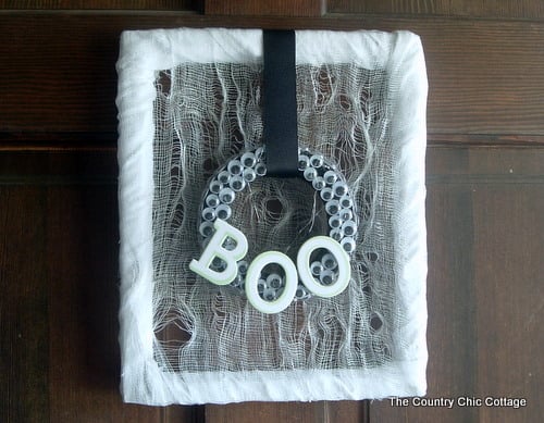 Halloween Wreath made with Eyes Halloween Wreath made with Eyes