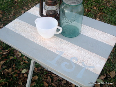 gray and white striped folding table