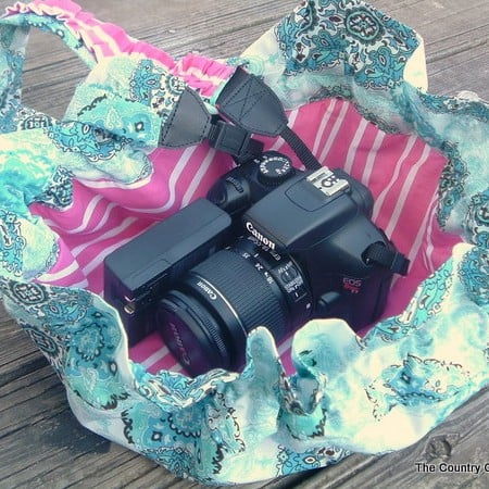 Make a drawstring camera bag with this step by step tutorial.