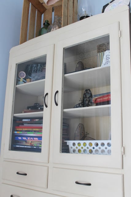 cream chalk painted cabinet