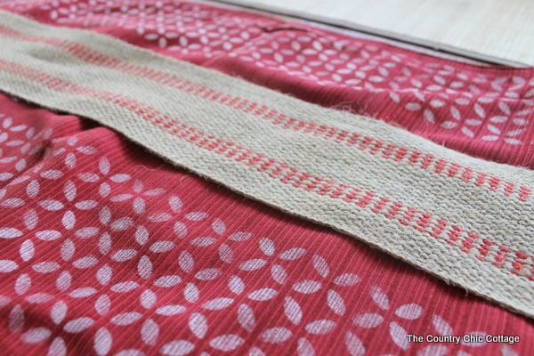 how to stencil a table runner how to stencil a table runner
