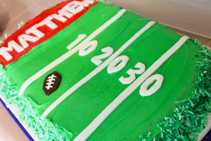 fondant football field cake