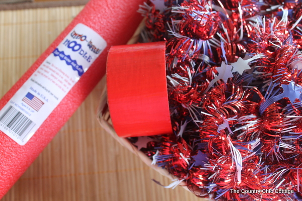 July 4th wreath decor pool noodle, duct tape, and garland