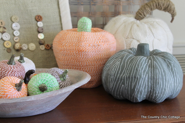 fall pumpkin decor variety