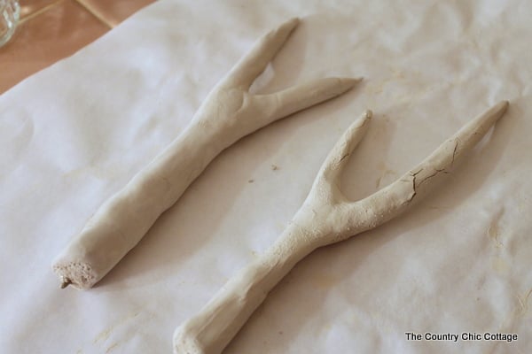 faux antler wreath from the pottery barn smooth clay antler and cracked clay antler