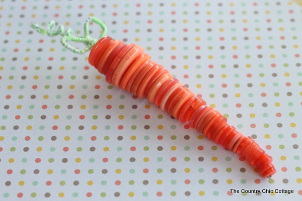 How to Make a Button Carrot from The Country Chic Cottage final craft image