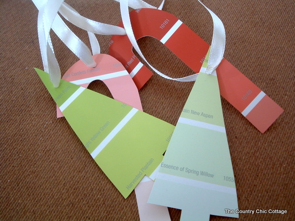 How to Be Green: 10 Recycled Gift Wrapping Ideas plus more Earth Day Crafts