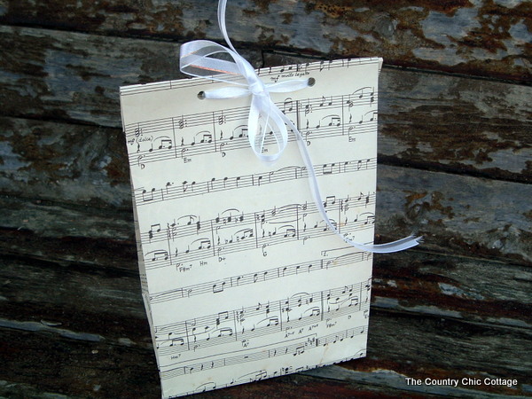 How to Be Green: 10 Recycled Gift Wrapping Ideas plus more Earth Day Crafts How to Be Green: 10 Recycled Gift Wrapping Ideas plus more Earth Day Crafts