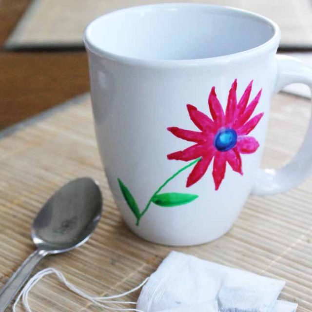 HandPainted Mugs Easy DIY Mother’s Day Gift Idea