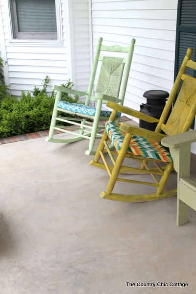 A colorful front porch transformation with a great solar powered fountain -- a must see!