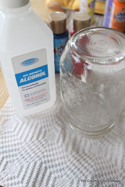 Make frosted glass mason jars in a variety of themes. This patriotic mason jar is just one idea in this post about painting glass mason jars.