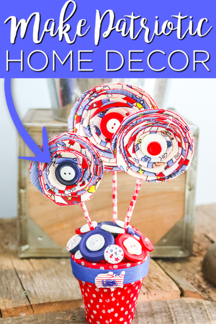 You can make this patriotic home decor easily in just a few minutes! Grab a few simple supplies and make your own for your home! #patriotic #4thofjuly #summer #decor #homedecor #americana #redwhiteandblue