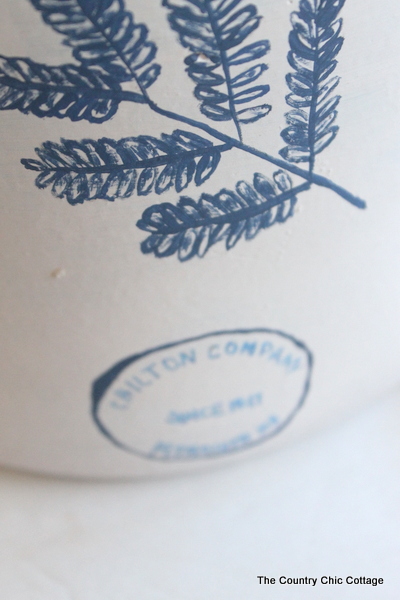 Pottery Barn Knock Off Canister -- paint your own version of a Pottery Barn original in minutes and all for $2 -- this is one thiftstore makeover that you don't want to miss! Pottery Barn Knock Off Canister -- paint your own version of a Pottery Barn original in minutes and all for $2 -- this is one thiftstore makeover that you don't want to miss!