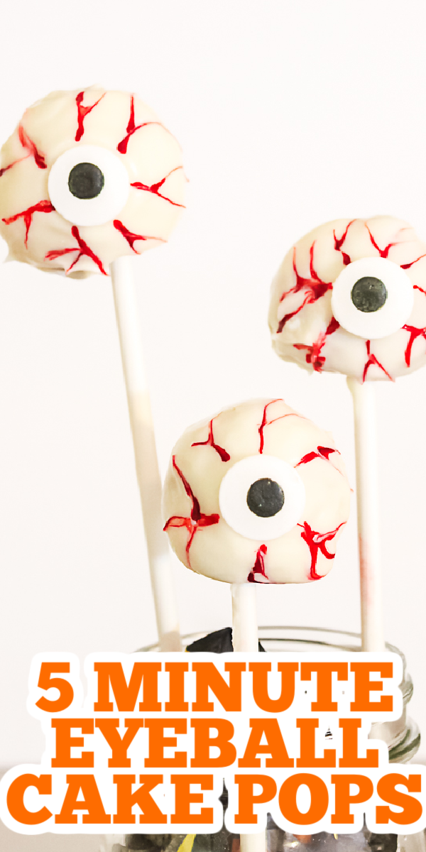 Make these eyeball cake pops in just 5 minutes with one secret ingredient! And you don't even have to turn on your oven! #eyeball #halloween #spooky #cakepops #fall