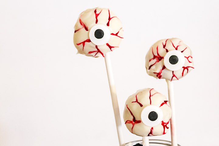 eyeball cake pops