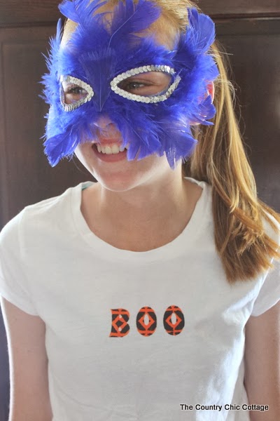 BOO Halloween Shirt -- wear this shirt anytime in October to show you Halloween spirit. A quick and easy double stencil method to make a one of a kind shirt.