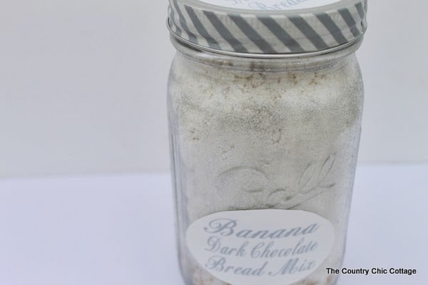 Banana Dark Chocolate Bread Mix in a Jar -- a great gift for anyone on your holiday gift giving list. This one is perfect for Christmas or any holiday. Give as a hostess gift as well. banana dark chocolate bread mix in a jar