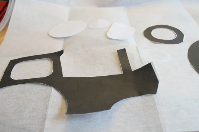 Tractor Applique Pillow -- see how to make this great pillow for your little guy! Tractor Applique Pillow -- see how to make this great pillow for your little guy!