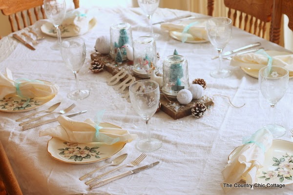 Come see a festive holiday tablescape plus more on how I prep for a holiday party.