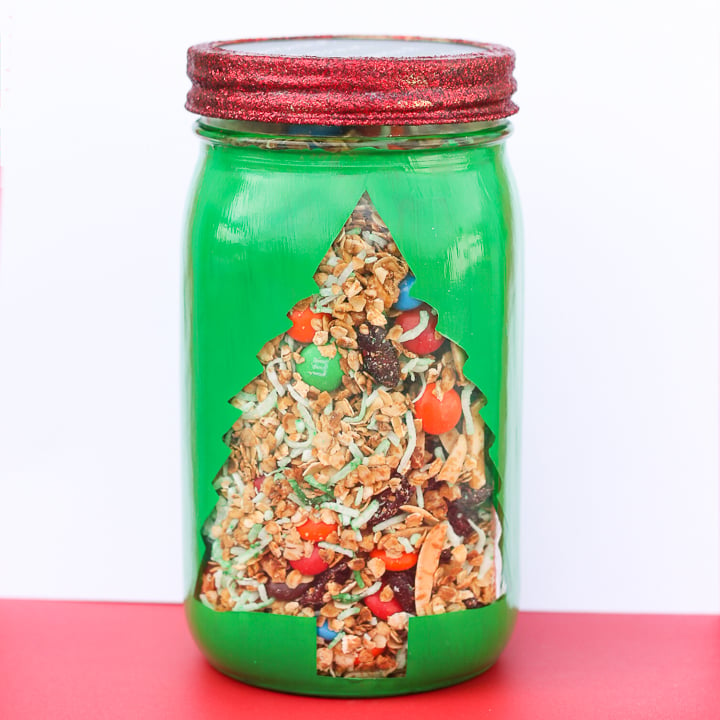 Food Gift in a Jar: Christmas Granola