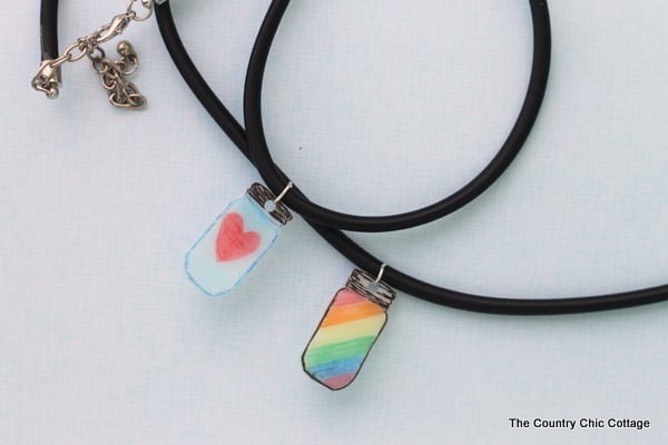 DIY Mason Jar Necklace -- make a shrink plastic charm in just a few minutes with these easy to follow instructions. DIY Mason Jar Necklace -- make a shrink plastic charm in just a few minutes with these easy to follow instructions.