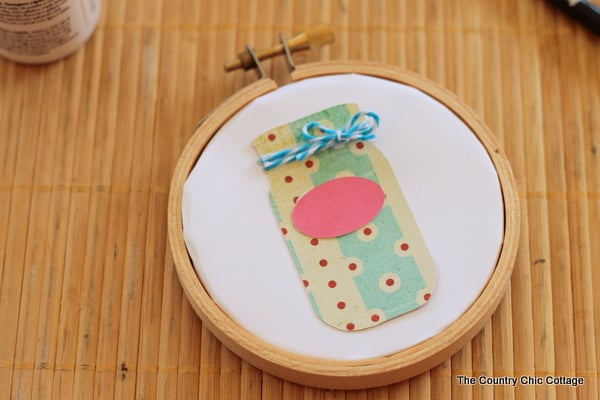 Embroidery Hoop Art -- use paper to create amazing embroidery hoop art with this easy to follow craft tutorial.