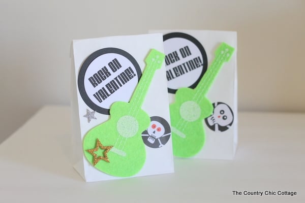 Valentine's Day Treat Bags -- handmade treat bag ideas for boys and girls all in one place. DIY Valentine's day treat bags with green guitar