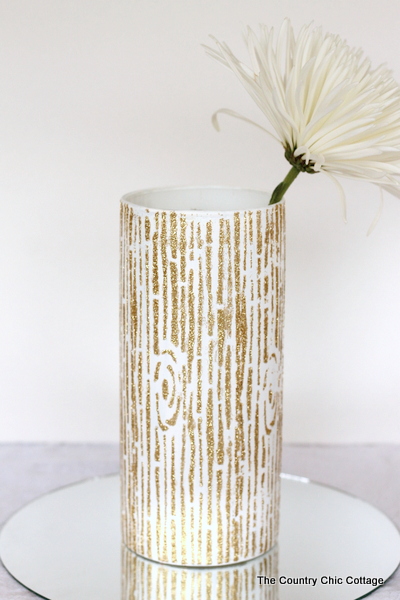 Glitter Faux Grain Vase -- make this for your home or DIY wedding. A quick and easy project with big impact.