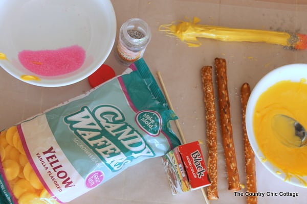 Candy Covered Pretzel Pencils for Teacher Appreciation Week -- make these fun pretzel pencils in just minutes!