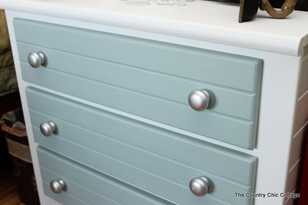 Chalky Painted Nightstand -- check out the before and after on this painted night stand. Love the color combo!