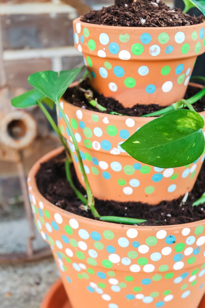 easy outdoor pot paint technique