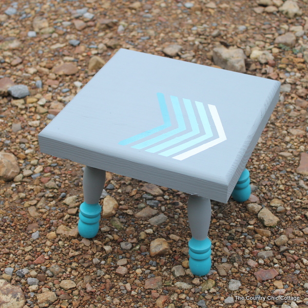Paint a Step Stool -- love the stenciled arrows on the top and the color dipped feet.