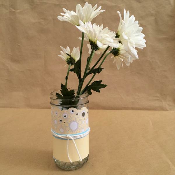 Flower Vase -- a printable vase wrap that can be added to any jar in seconds. A fun way to dress up flowers for a spring party or wedding.