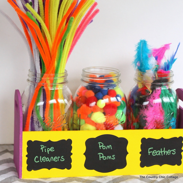 Mason Jar Craft Supply Organizer -- make this organizer quickly and get your craft supplies in order!