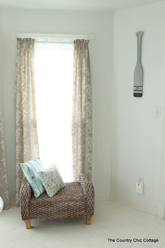 Nautical Themed Bathroom Design -- an elegant yet fun spin on the beach theme for a bathroom.