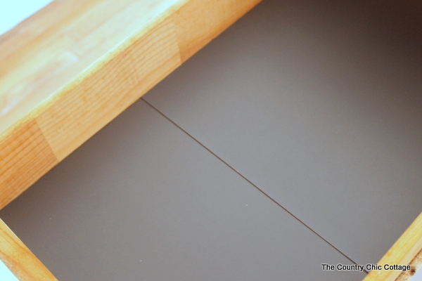 lining the spice drawer with chalkboard paper
