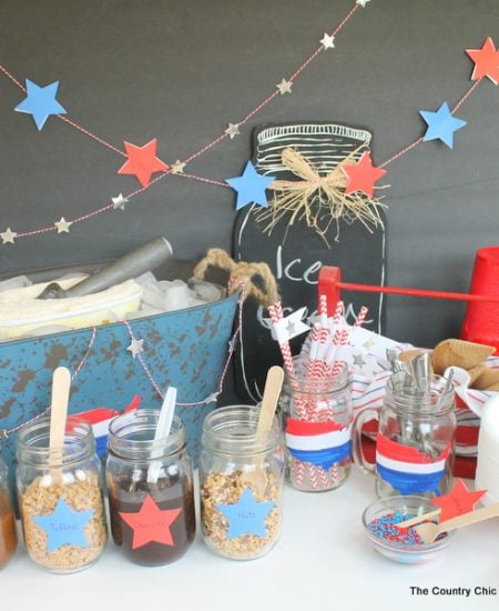 Patriotic Sundae Party -- throw a simple ice cream party with these fun ideas. Perfect for summer or the Fourth of July.