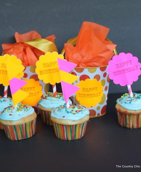 Cupcake Toppers with Labels -- two different ways to make cupcake toppers with labels plus ways to use those labels in other elements of your party!