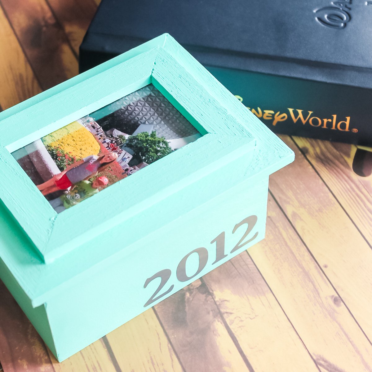 make a custom memory box with the year