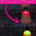 Faites ces lampes solaires DIY pour votre véranda ou votre terrasse cet été. La peinture au néon les aide à vraiment éclairer la nuit et ils sont assez faciles à faire pour les enfants! #solarlights #outdoors #patio #porch #summer